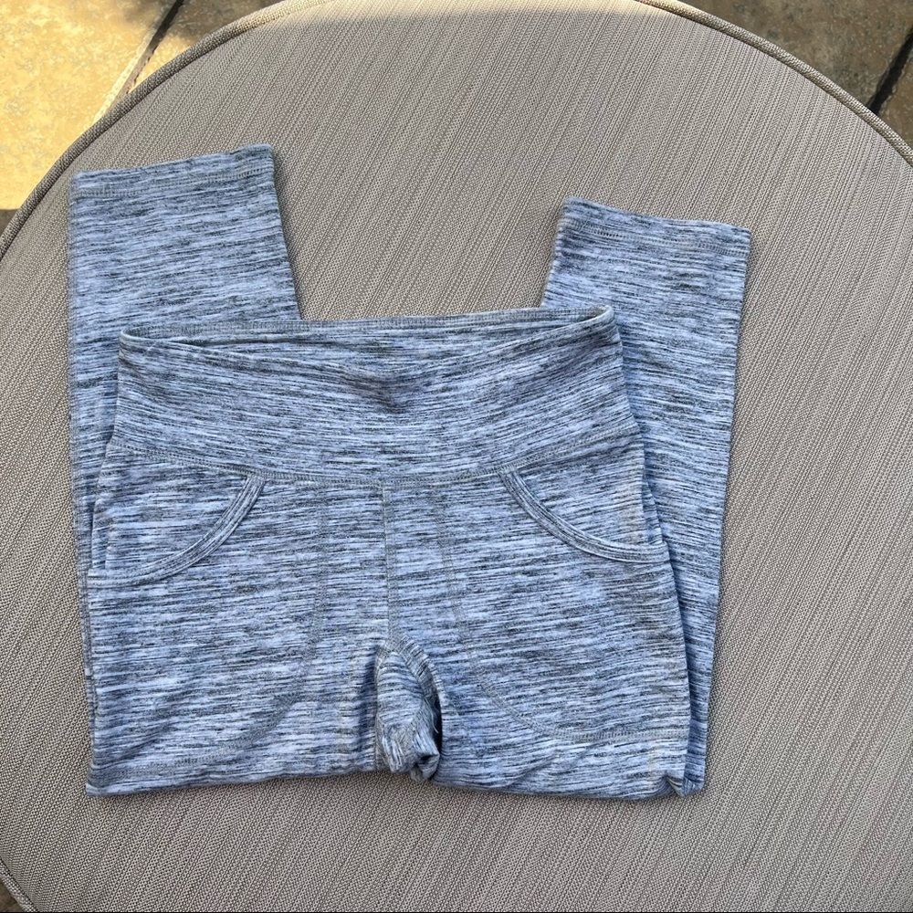 Aeropostale Live Love Dream Cropped Leggings Preowned Size S light gray w black